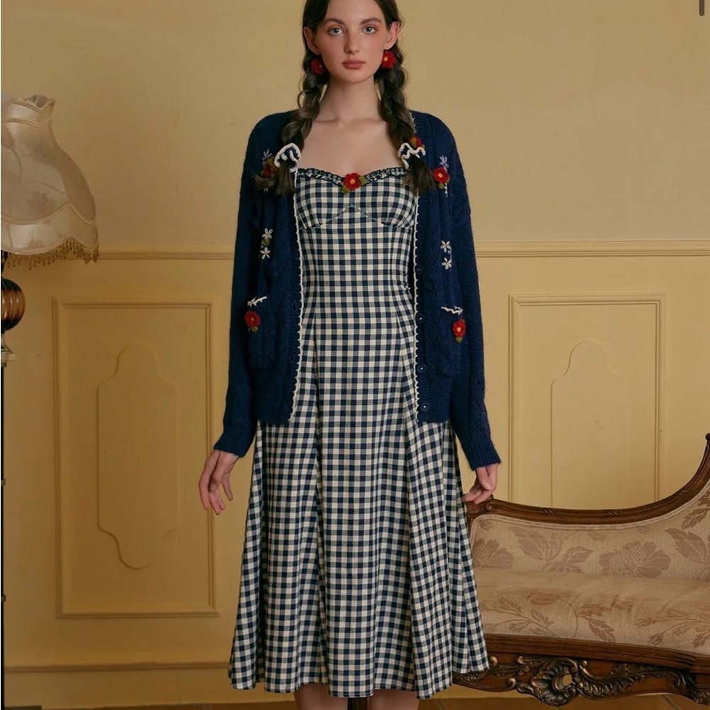 Tessa’s maiden dress
